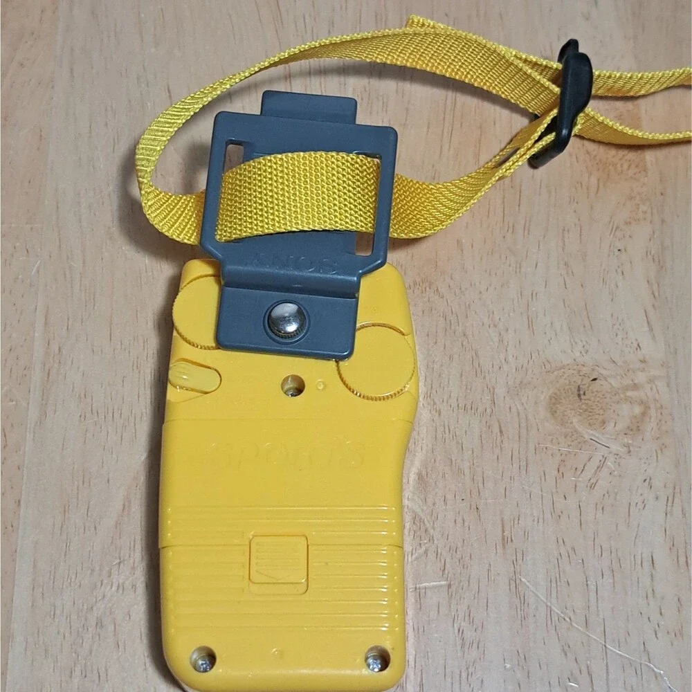 Vintage SONY FM/AM Sport Walkman Radio Yellow w Belt Strap WORKS READ!!!!